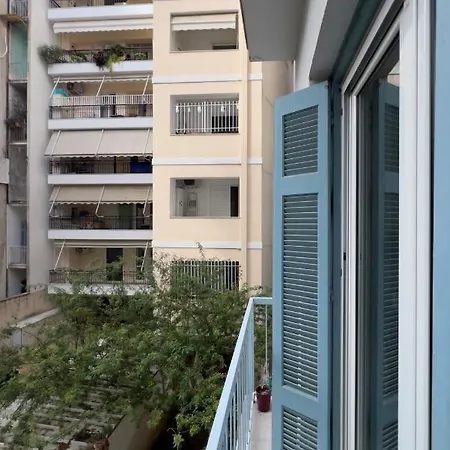 Cozy Cityscape Apartment In Athens-3